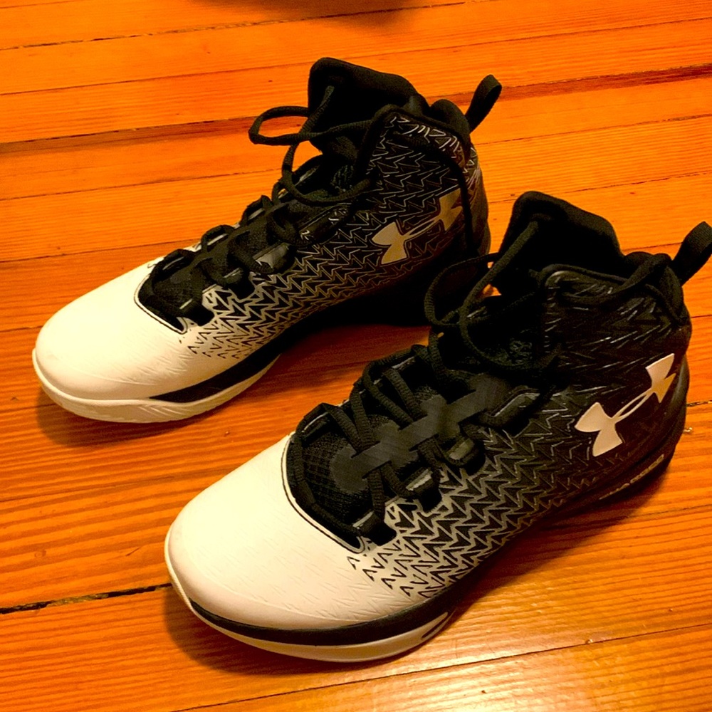 Under Armour Drive charged basketball shoes